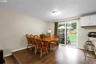 910 E 43rd Ave, Eugene, OR 97405 - Photo 11