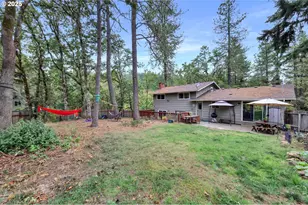 910 E 43rd Ave, Eugene, OR 97405 - Photo 41