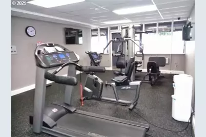 12430 N South Shore Ave, Portland, OR 97217 - Photo 25