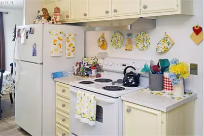 12430 N South Shore Ave, Portland, OR 97217 - Photo 11