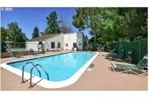 12430 N South Shore Ave, Portland, OR 97217 - Photo 17