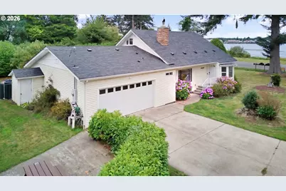 85600 Maple St, Florence, OR 97439 - Photo 1