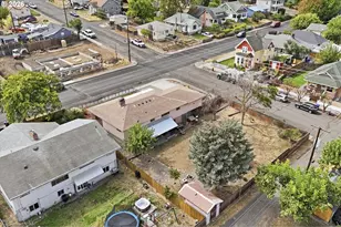 601 E 12th St, The Dalles, OR 97058 - Photo 45