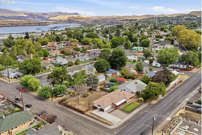 601 E 12th St, The Dalles, OR 97058 - Photo 43