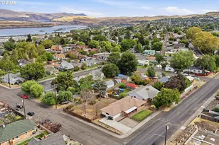 601 E 12th St, The Dalles, OR 97058 - Photo 43