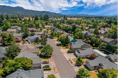 2246 Dale Ave, Eugene, OR 97408 - Photo 31