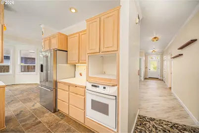 1565 Santa Rosa St, Eugene, OR 97401 - Photo 9
