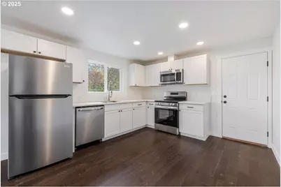 1432 NE 10th Ave, McMinnville, OR 97128 - Photo 7