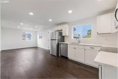 1432 NE 10th Ave, McMinnville, OR 97128 - Photo 9