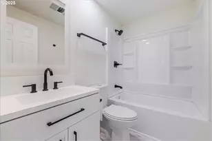 1432 NE 10th Ave, McMinnville, OR 97128 - Photo 17