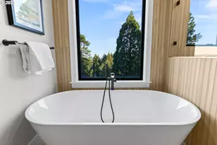 226 NW MacLeay Blvd, Portland, OR 97210 - Photo 25