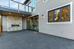 226 NW MacLeay Blvd, Portland, OR 97210 - Photo 9