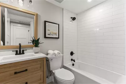 226 NW Macleay Blvd, Portland, OR 97210 - Photo 41