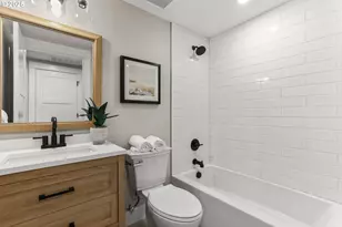 226 NW MacLeay Blvd, Portland, OR 97210 - Photo 41