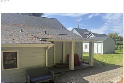 210 Washington St, Oregon City, OR 97045 - Photo 1