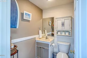 1284 NW 15th St, Lincoln City, OR 97367 - Photo 13