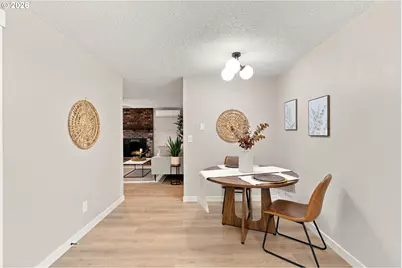9137 N Geneva Ave, Portland, OR 97203 - Photo 7