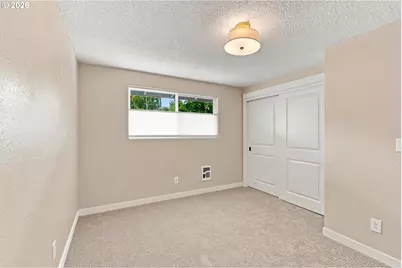 9137 N Geneva Ave, Portland, OR 97203 - Photo 11