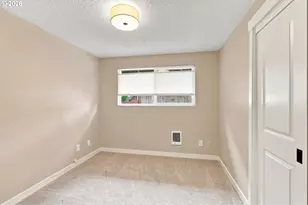 9137 N Geneva Ave, Portland, OR 97203 - Photo 17