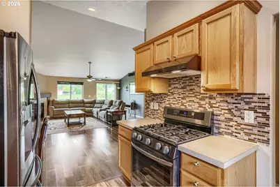 1145 Country Ln, Woodburn, OR 97071 - Photo 11
