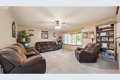 1595 NE Sandstone Ave, Hermiston, OR 97838 - Photo 5