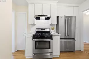 7327 N Oatman Ave, Portland, OR 97217 - Photo 9