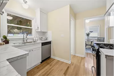 7327 N Oatman Ave, Portland, OR 97217 - Photo 7