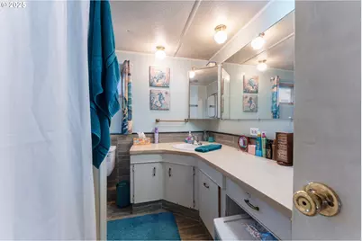 1735 Pennsylvania St, Coos Bay, OR 97420 - Photo 9