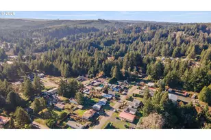 1735 Pennsylvania St, Coos Bay, OR 97420 - Photo 33