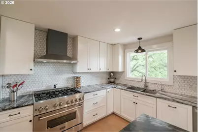 7500 Spring Valley Rd, Salem, OR 97304 - Photo 11