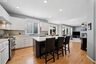23060 Bland Cir, West Linn, OR 97068 - Photo 11