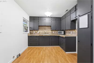 12731 NE Clackamas St, Portland, OR 97230 - Photo 3