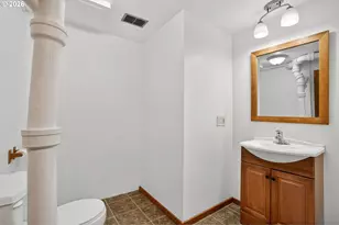 6510 SW 33rd Pl, Portland, OR 97239 - Photo 37