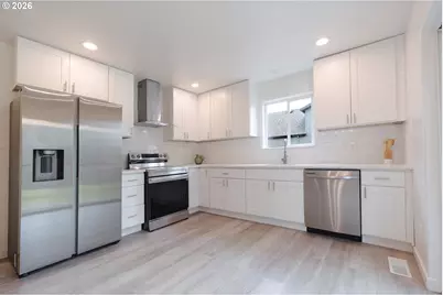 441 N 2nd St, Saint Helens, OR 97051 - Photo 9