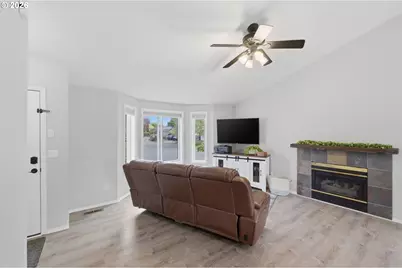 16045 SW Baler Way, Sherwood, OR 97140 - Photo 3