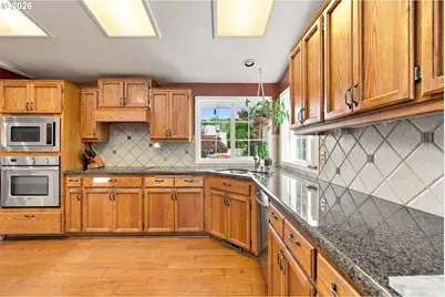 1549 SW Fellows St, McMinnville, OR 97128 - Photo 9