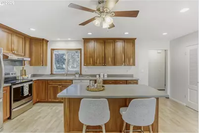 19605 SW Madeline St, Beaverton, OR 97078 - Photo 11