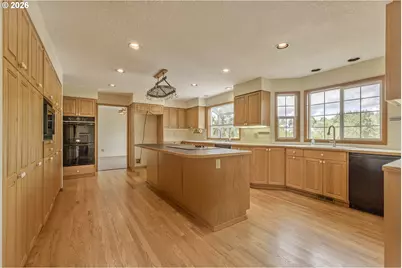 17799 NW Elkcrest Ct, Portland, OR 97229 - Photo 11