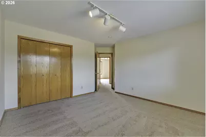 17799 NW Elkcrest Ct, Portland, OR 97229 - Photo 29