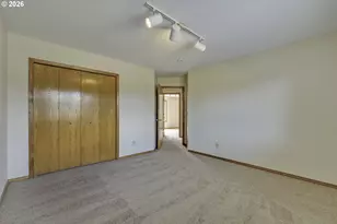 17799 NW Elkcrest Ct, Portland, OR 97229 - Photo 31