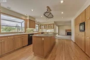 17799 NW Elkcrest Ct, Portland, OR 97229 - Photo 9