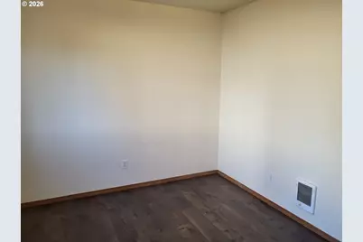 963 Crocker St, Coos Bay, OR 97420 - Photo 25