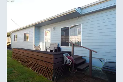 963 Crocker St, Coos Bay, OR 97420 - Photo 3