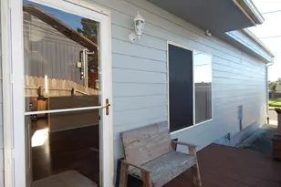 963 Crocker St, Coos Bay, OR 97420 - Photo 5