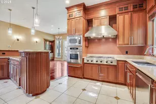 9309 NW Finzer Ct, Portland, OR 97229 - Photo 9