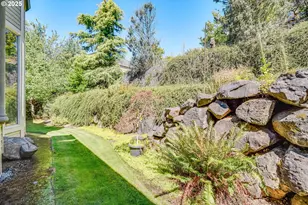 9309 NW Finzer Ct, Portland, OR 97229 - Photo 41