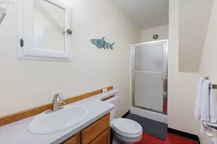 202 NW Oceania Dr, Waldport, OR 97394 - Photo 37