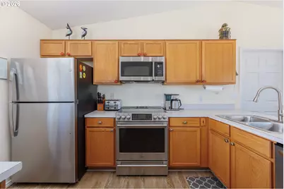 202 NW Oceania Dr, Waldport, OR 97394 - Photo 11