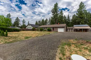25371 Perkins Rd, Veneta, OR 97487 - Photo 3