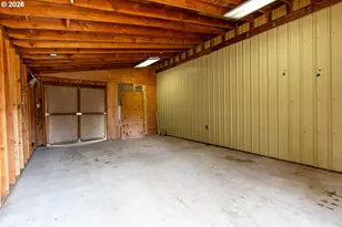 25371 Perkins Rd, Veneta, OR 97487 - Photo 17